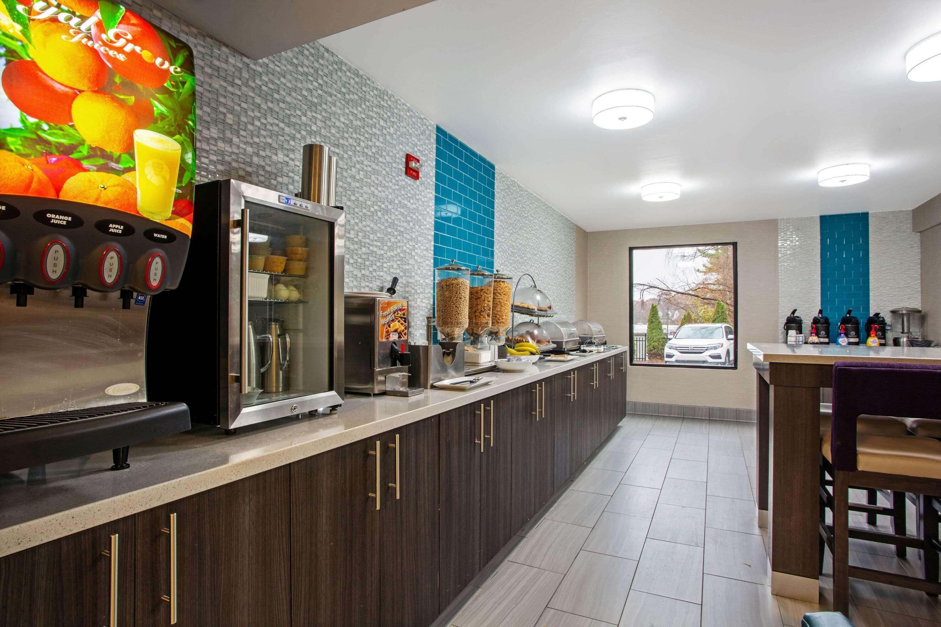 La Quinta Inn By Wyndham Radford Εξωτερικό φωτογραφία