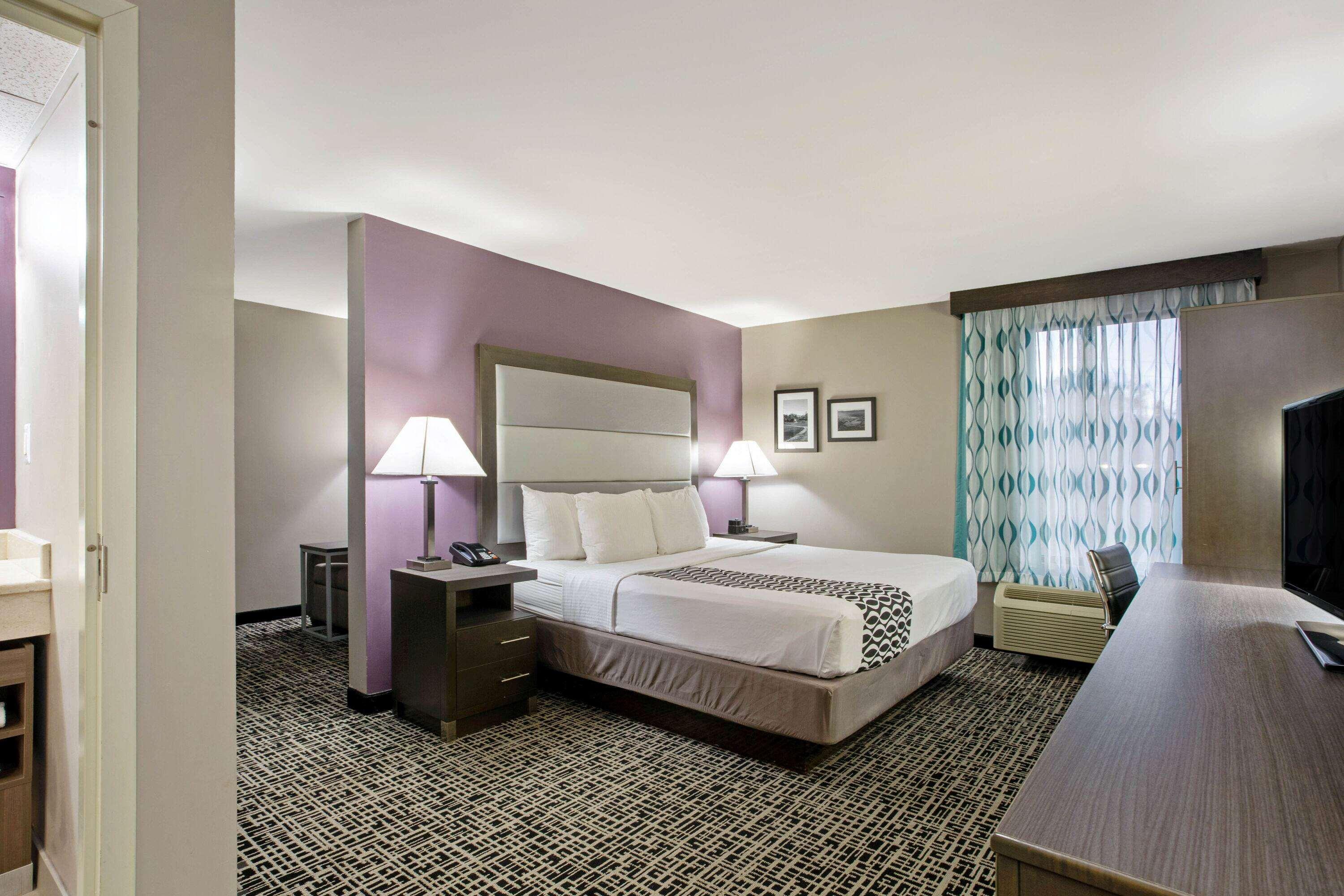 La Quinta Inn By Wyndham Radford Εξωτερικό φωτογραφία