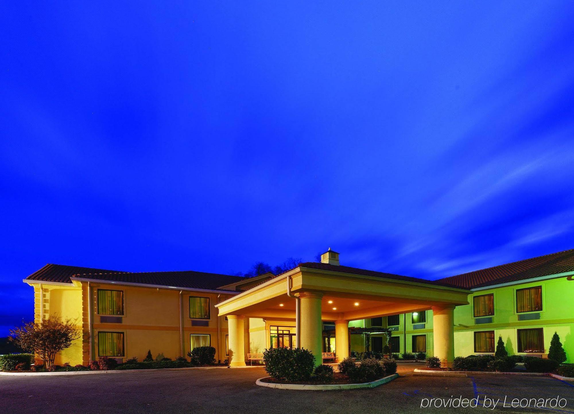 La Quinta Inn By Wyndham Radford Εξωτερικό φωτογραφία